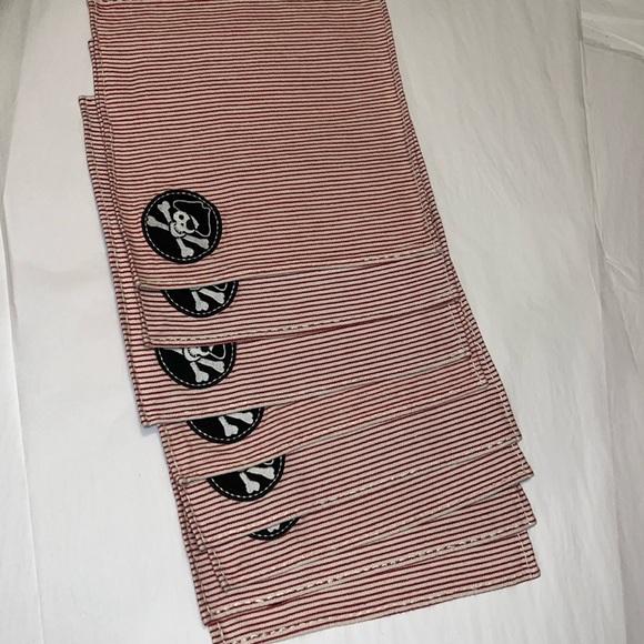 POTTERY BARN KIDS PIRATE NAPKINS (8) - Picture 2 of 9